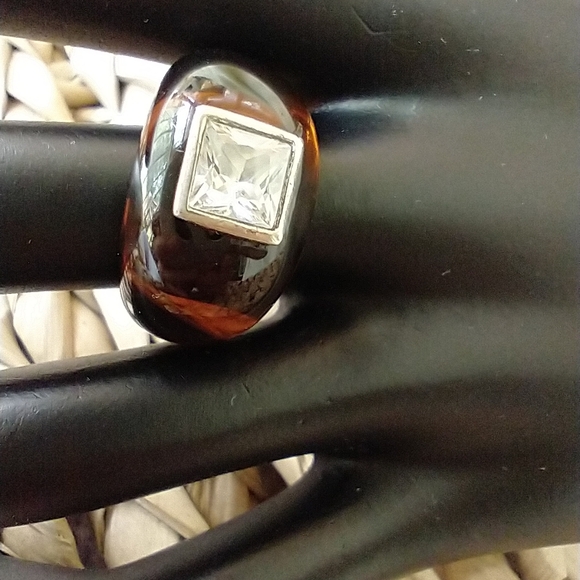 Ring Square CZ Set in Brown acrylic - Picture 2 of 14